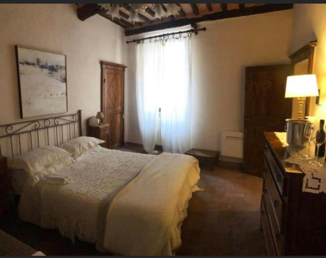 Guesthouse Da Idolina Dal 1946 Montalcino Bagian luar foto