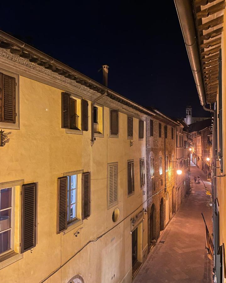 Guesthouse Da Idolina Dal 1946 Montalcino Bagian luar foto