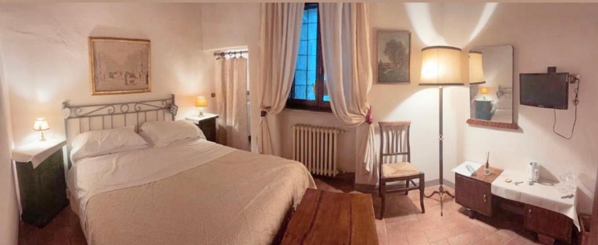 Guesthouse Da Idolina Dal 1946 Montalcino Bagian luar foto