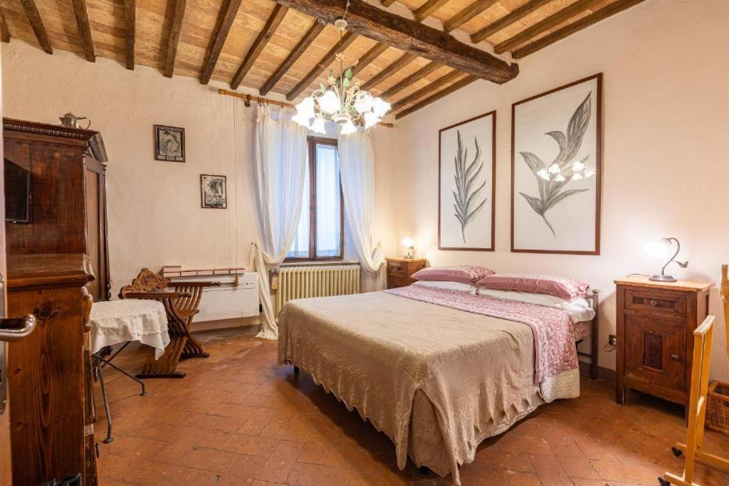 Guesthouse Da Idolina Dal 1946 Montalcino Bagian luar foto