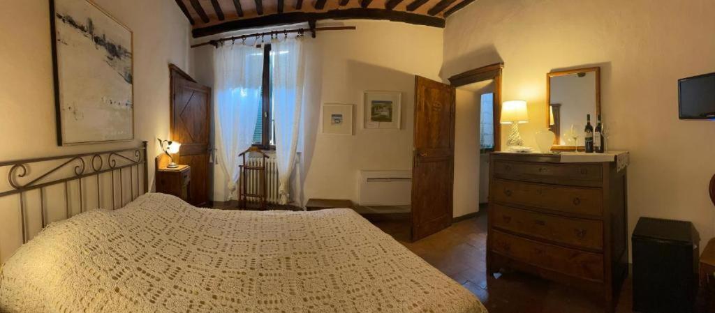 Guesthouse Da Idolina Dal 1946 Montalcino Bagian luar foto